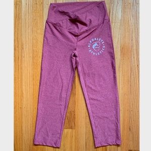 NWT ALPHALETE WOMEN'S CROP/CAPRI LEGGINGS (XS fit)